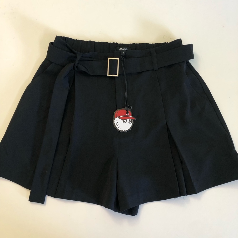 Malbon Golf Amara Pleated Shorts Belt Black Women’s Size 2 - Picture 5 of 10